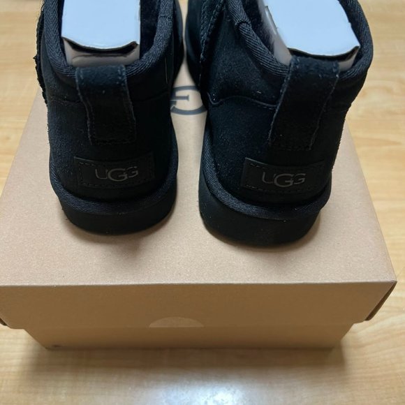UGG Classic Ultra Mini Boot Black (Women's) - Picture 6 of 7